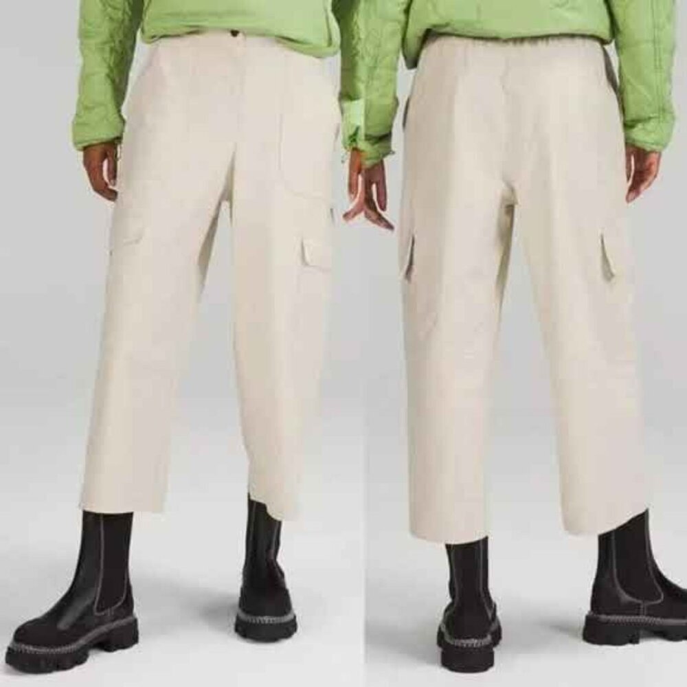 Lululemon Light Utilitech Cargo Pocket High-Rise Crop Pants in Cream Size 29